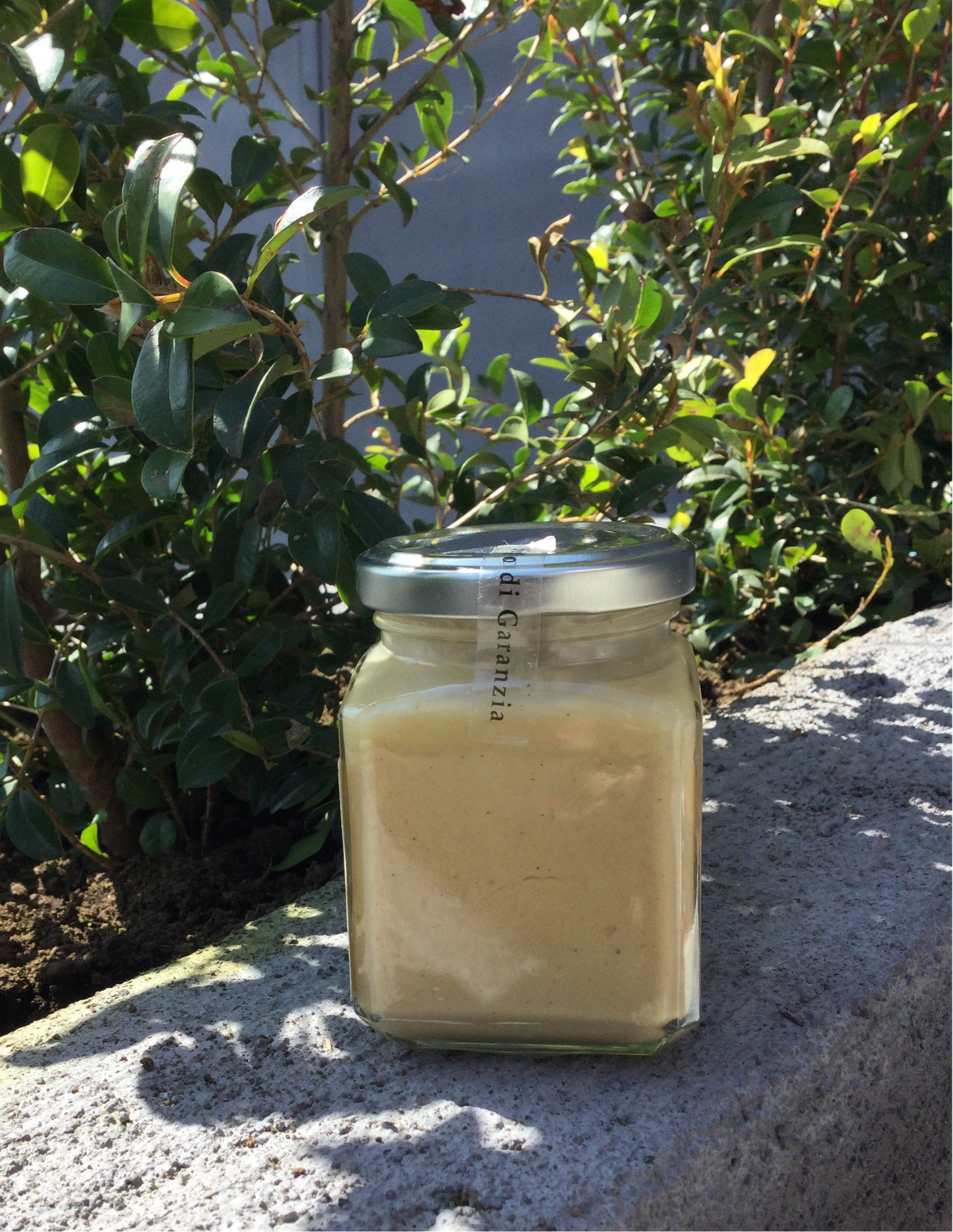 Crema di mandorle con miele di zagara